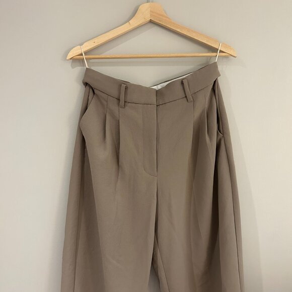 Aritzia Effortless Pant - Picture 2 of 4